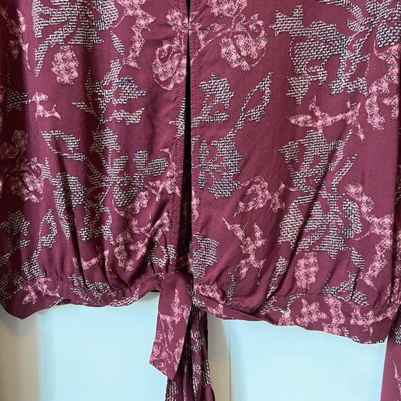 Tie back floral top size M - Picture 3 of 4